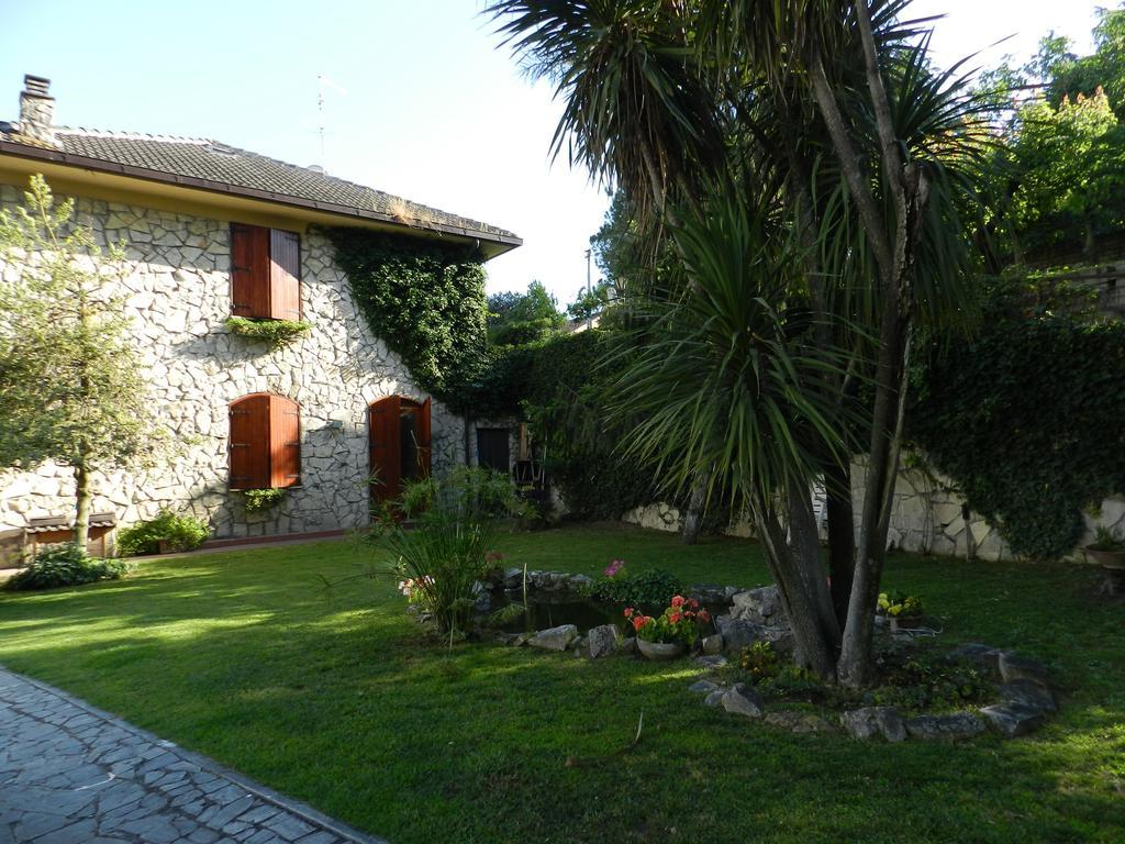 La Casa Di Pietra Bed & Breakfast Fonte Nuova Room photo